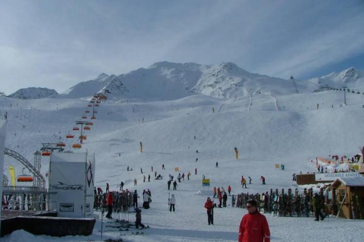 Românii îndemnați subtil să boicoteze Austria și să nu meargă la schi 