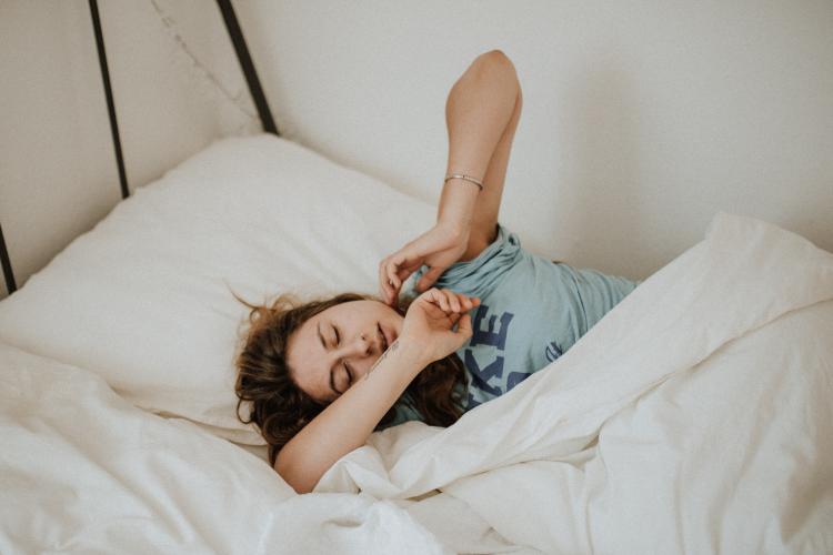 Modul în care dormi îţi poate influenţa starea de sănătate! Cum să dormi, ca să te simţi mai bine