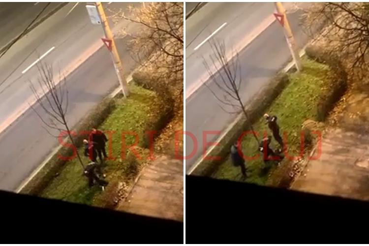 Cluj: Polițistul, care a călcat pe cap un tânăr încătușat și doborât la pământ, este cercetat. Agentul era supărat că a trebuit să alerge - VIDEO