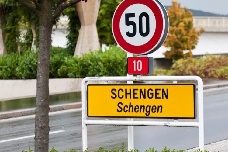 Austria se împotrivește aderării României la Schengen, dar exploatarea petrolului românesc e bună