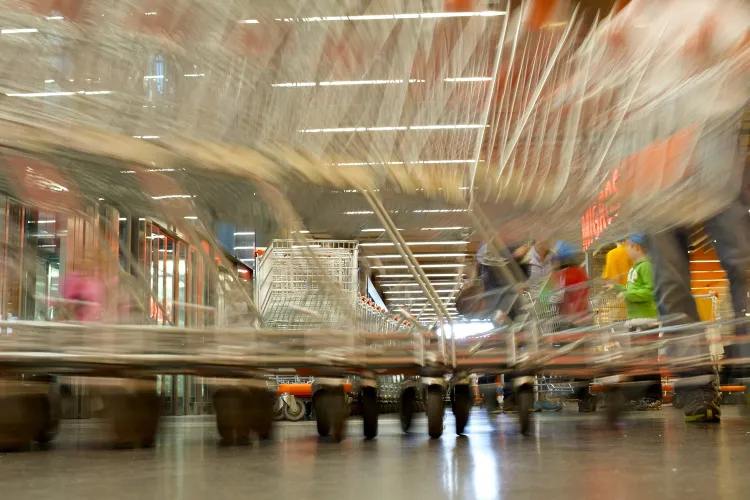 Topul celor mai mari scumpiri din România: ”Am ajuns să plângem când vedem untul la 20 de lei!”