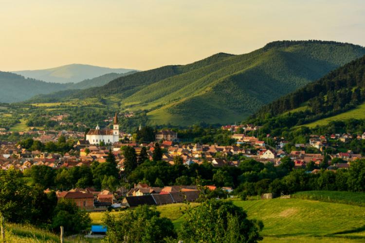 Satul din Transilvania care a fost declarat unul dintre cele mai frumoase din lume. Te cucerește de la prima vedere