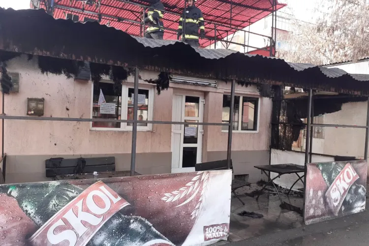 FOTO. Bar cuprins de flăcări în Turda! Intervin pompierii clujeni