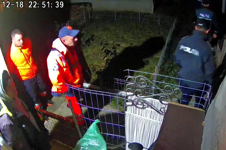 Scandalagiul din Plopilor a comis-o din nou! Și-a spart geamul de la casa primită de la Primărie - VIDEO