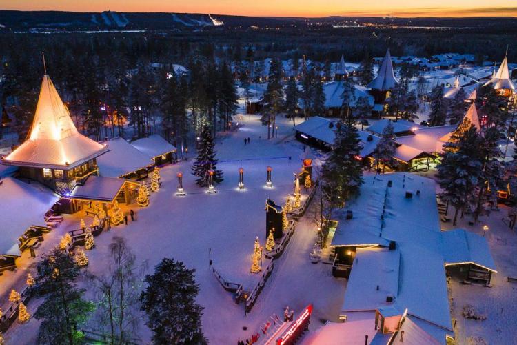 Cât costă o vacanță în Laponia pentru români. Prețul nu este accesibil oricui, primul charter spre „țara lui Moș Crăciun” decolează astăzi