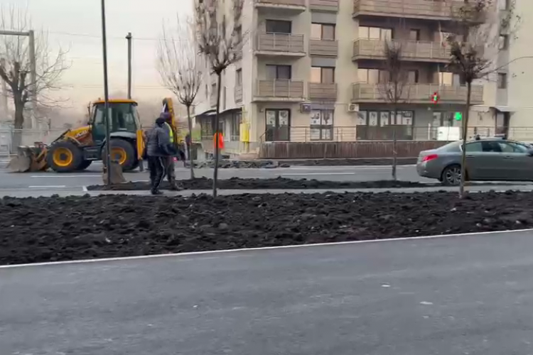 ”Dorel” s-a apucat deja de spart asfaltul pe strada Porțelanului. Mai crede cineva că putem construi un metrou? - VIDEO