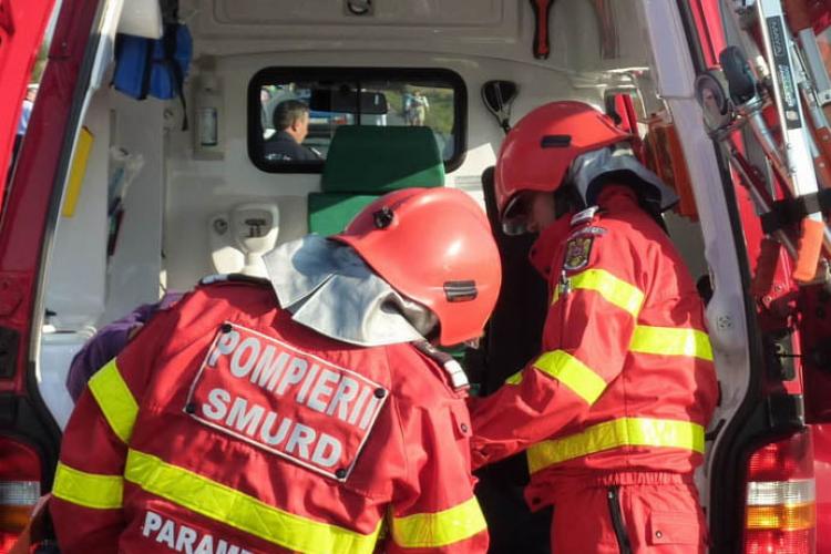 Cluj: Accident cu două victime, în prima zi de Crăciun. Au intervenit echipajele de salvare în comuna Iara