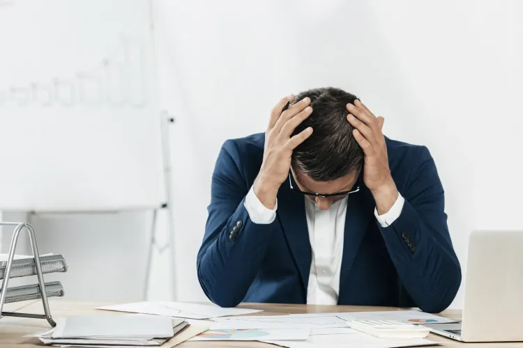 Ce dorințe și temeri au angajații români în 2023. Au explicat într-un  sondaj ce îi sperie