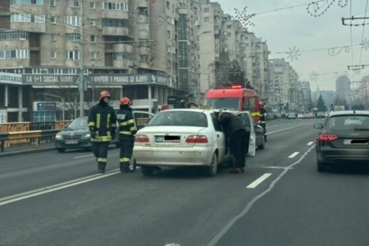 FOTO - Accident în Cluj-Napoca: Trei mașini implicate în carambol pe strada Aurel Vlaicu 