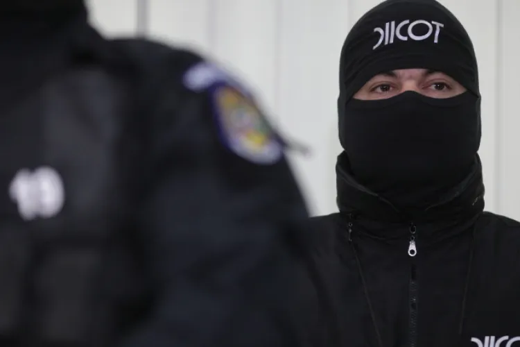 Tânără din Oradea arestată după ce a fost prinsă vânzând ecstasy. Specialiștii din Cluj-Napoca au identificat substanța interzisă