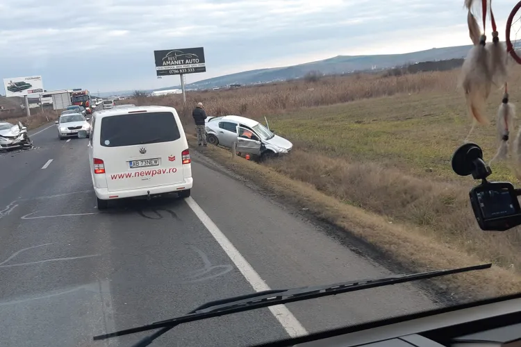 Accident în lanț în Apahida, în zona OMV, produs de un șofer din Bistrița Năsăud - FOTO