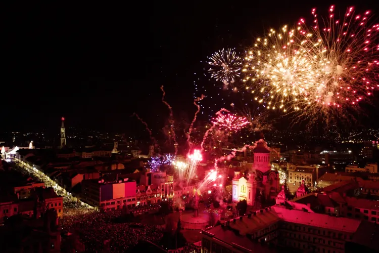 POLUARE masivă la Cluj din cauza artificiilor și petardelor de Revelion. Artificiile au înrăutățit semnificativ calitatea aerului