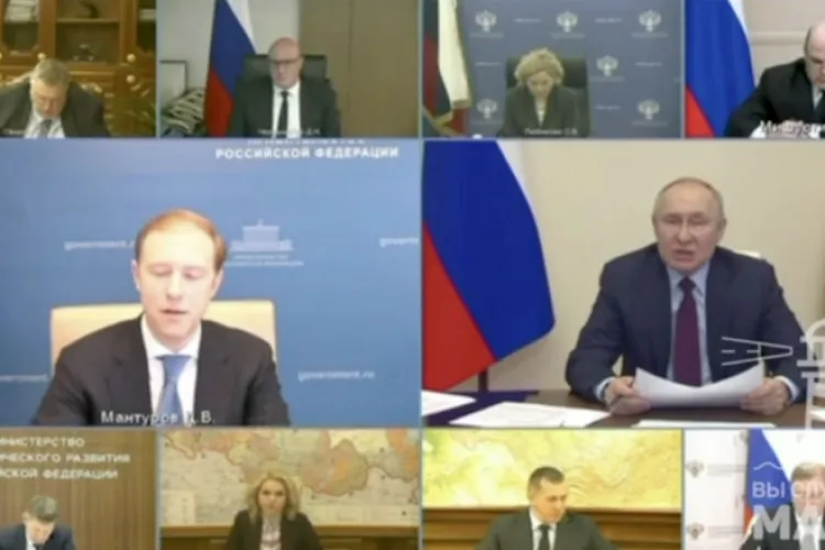VIDEO - Vladimir Putin, scos din minți de vicepremierul Rusiei într-o ședință online: „De ce faci pe prostul?” 