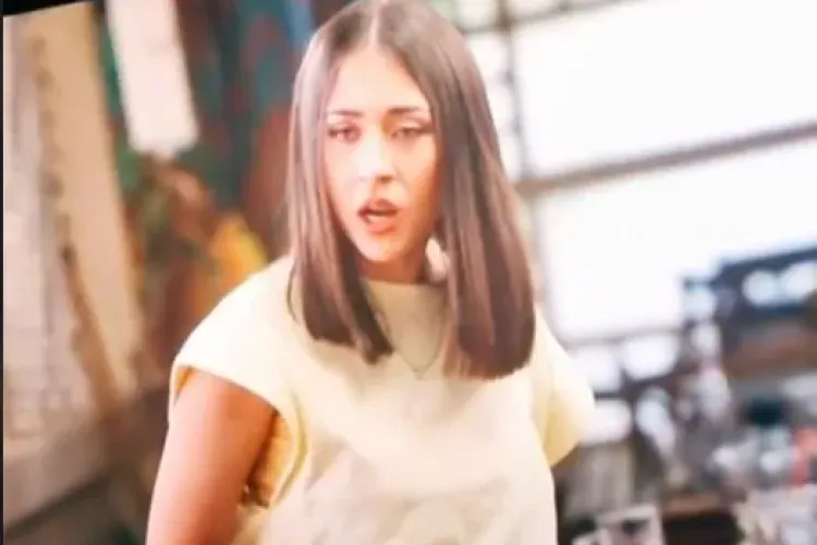 Cinefilii s-au bătut la filmul Romina, în care apar maneliști la modă în România - VIDEO