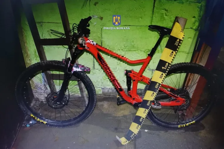 Hoți de biciclete prinși în Gherla. Au fost arestați direct - VIDEO