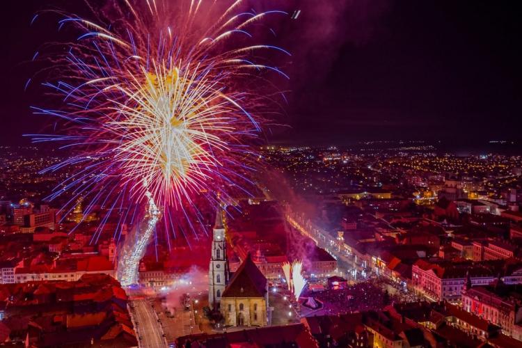 Artificii superbe la Cluj, de Mica Unire. Imagini surprinse din dronă de un fotograf entuziast - VIDEO