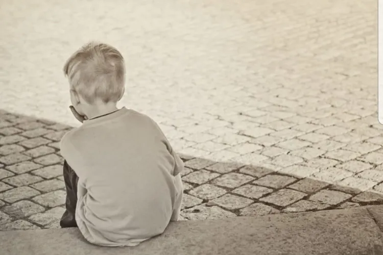 ”Niciodată nu am știut cum e să fii iubit de părinți…” - Povestea unui băiat abandonat de părinți și găsit în Gara Cluj