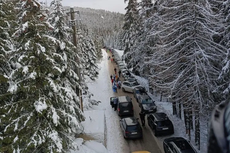 Atenție la țepari, la parcarea de la Buscat! ”Ilegal! Faceți-le sesizare!”