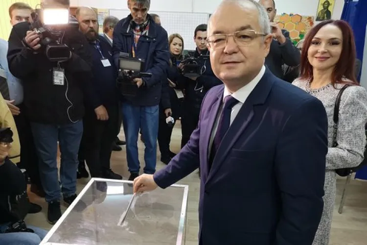 SONDAJ - Boc nu are șanse să fie ales președintele României. Deși e popular ca primar, oamenii nu l-ar alege