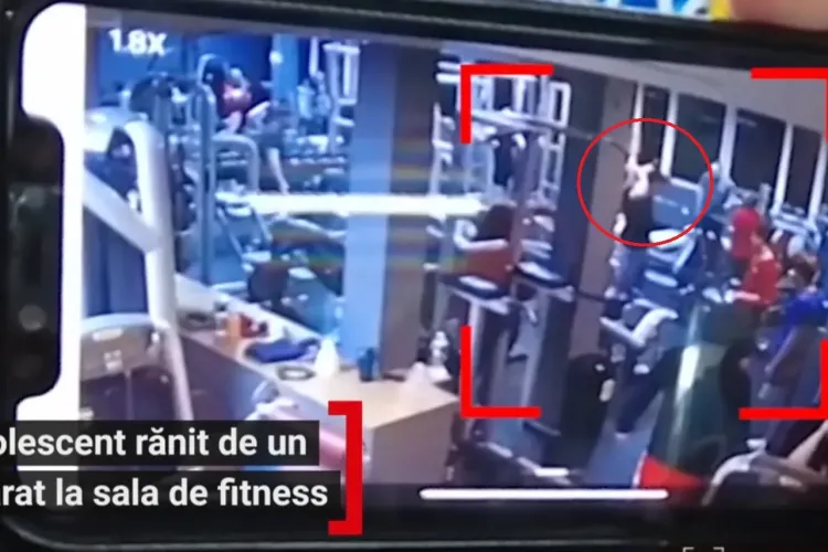 La un pas de moarte în sala de fitness! Lui Victor i-a căzut în cap o bară de 200 de kilograme