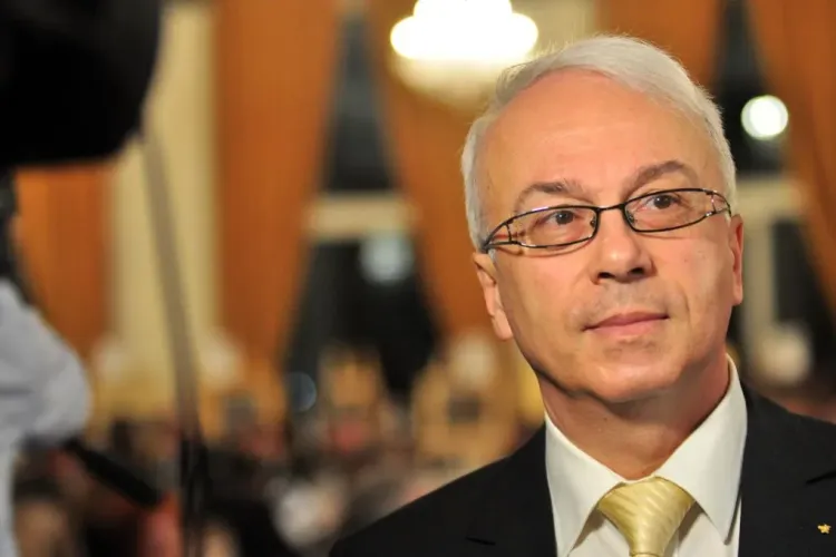 Directorul Institutului Inimii din Cluj: Medicii ar trebui să lucreze sau la stat sau la privat. Nu în ambele locuri