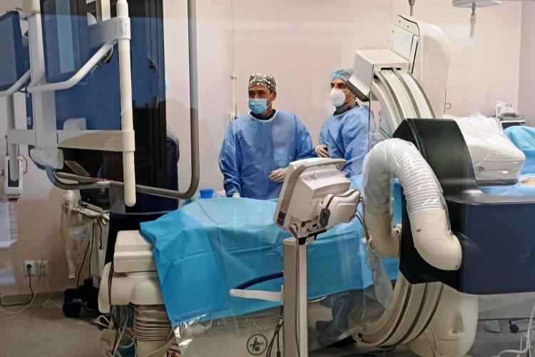 Operație în premieră la Cluj, făcută de un medic chirurg de excepție revenit acasă din Germania, după 11 ani - FOT