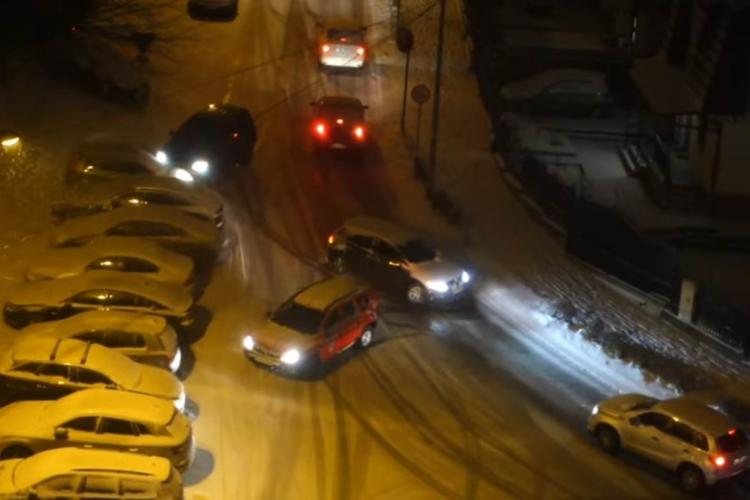 VIDEO. Tamponări în lanț pe o stradă din Zorilor, Cluj-Napoca! Poate autoritățile ar trebui să plătească daunele cauzate de șoferi?!