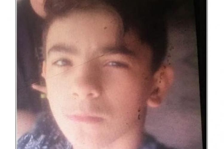 Copil de 13 ani din Cluj-Napoca, dat dispărut pentru a doua oară de familie. Băiatul a plecat de acasă și nu s-a mai întors. L-ați văzut?