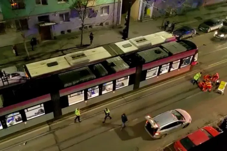 Pieton lovit de o mașină pe strada Horea, în dreptul Băncii Transilvania - VIDEO