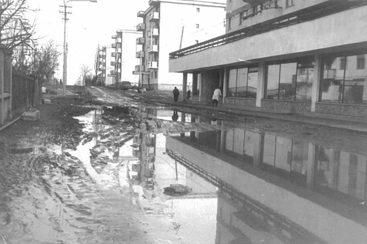 Cum arăta cartierul ”Între Lacuri”, în 1986! Dincolo de balta uriașă cu noroi, arhitecții de atunci erau genii - FOTO
