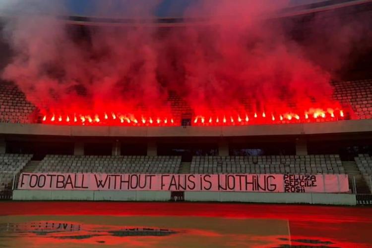 Galeria Șepcilor Roșii nu va merge la meciul cu FCU Craiova: „Nu acceptăm să susținem Universitatea, fără să-i avem pe adversari în cealaltă peluză”