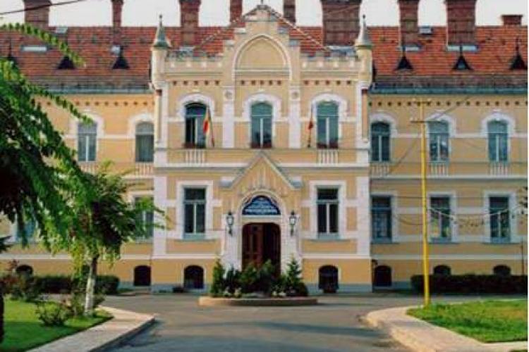 Ce spune Protecția Copilului Cluj despre cazul elevului pe care au urinat colegii