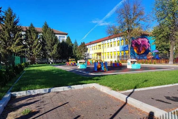 Primarul din Târgu Jiu cere demisia directoarei de grădiniță care i-a pus pe părinți să semneze o declarație pe proprie răspundere în caz de cutremur