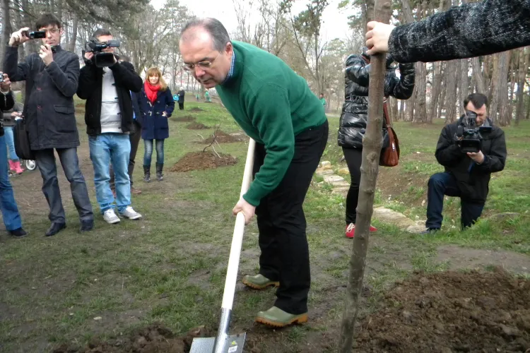 Boc: Noi vom face exproprierile la Metrou, dar cu acordul Ministerului Transporturilor / Primarului i se cere să explice cum va avansa proiectul