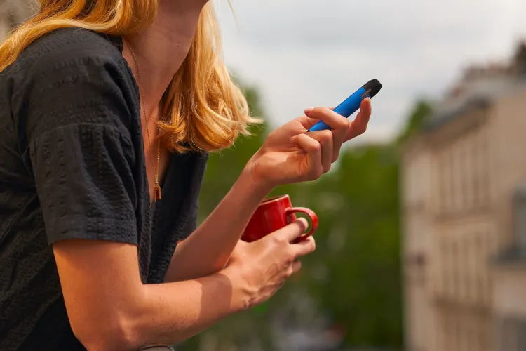 Produsele care încălzesc tutunul, dar și vape-urile, ar putea fi interzise în spațiile publice