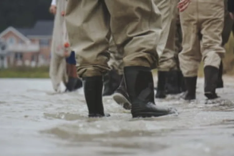 FOTO - Hidrologii au emis o nouă avertizare de Cod Galben de inundații pe râul Arieș