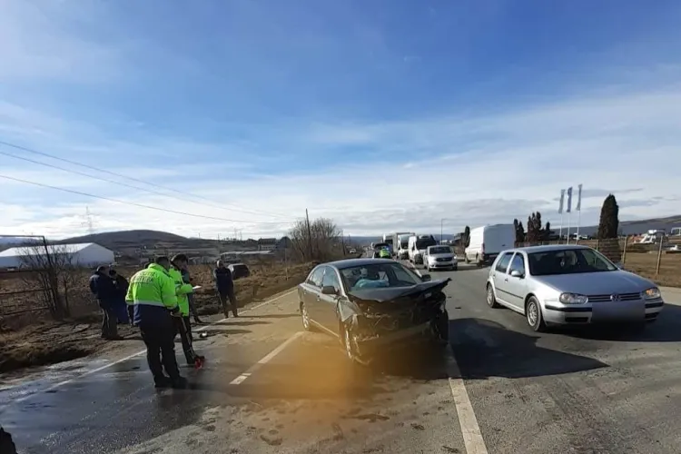 FOTO. ACCIDENT între localitățile Florești și Gilău! Un bărbat a fost transportat la spital