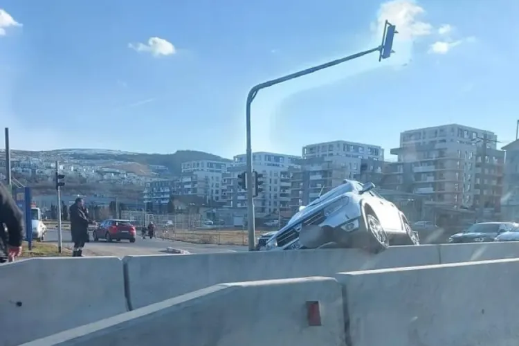 “Doamne ferește!” - Accident lângă Metro, în Florești - FOTO