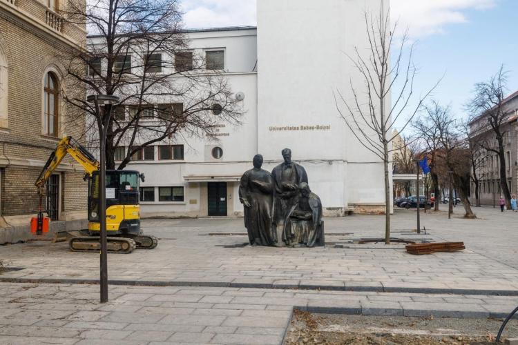 Regizorul Tudor Giurgiu despre distrugerea Grupului statuar ”Şcoala Ardeleană”, la fel cum s-a distrus și Cinema Republica 