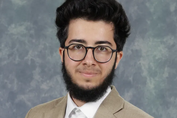 Un transgender l-a dat în judecată pe Emil Boc, pentru că este UMILIT. Clujul refuză să îi emită acte conform înfățișării de bărbat pe care o are acum