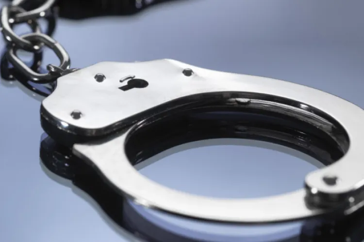 O femeie care suferă de o boală infecțioasă mortală va fi arestată și obligată să se trateze: „Majoritatea sunt fericiți să primească tratamentul”