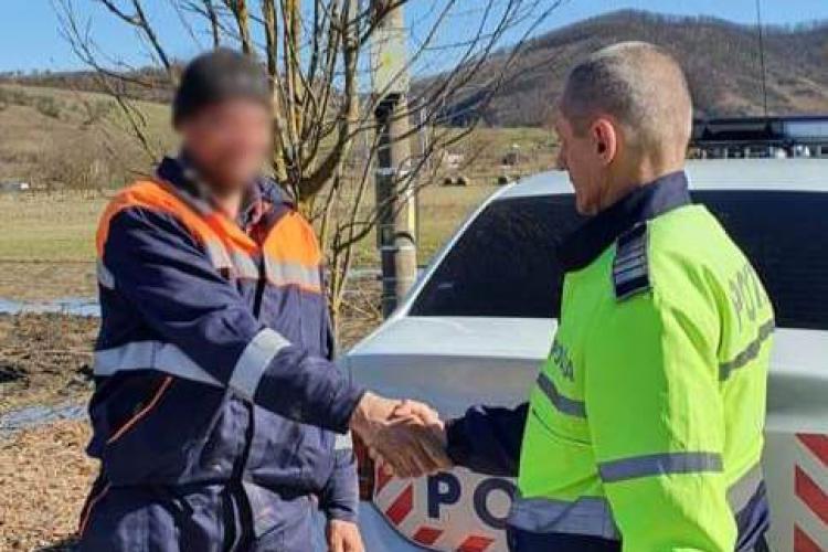 În prima sa zi ca angajat al firmei de salubritate, un ardelean a găsit o sacoşă plină cu bani! Reacţia bărbatului i-a impresionat pe poliţişti