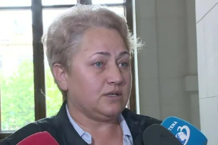 Judecătoarea condamnată la închisoare pentru că lua mită de la interlopi scapă de pedeapsă. Rămâne cu pensie și bani