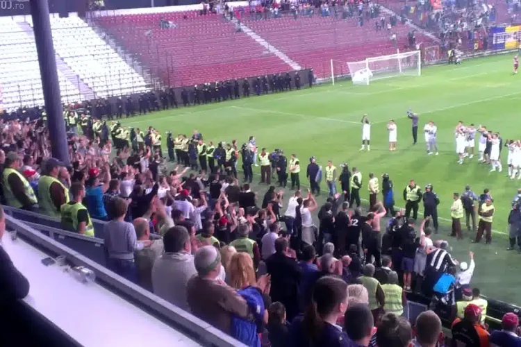 Suporterii U Cluj plănuiesc să ”invadeze” Gruia la meciul cu CFR Cluj. Cât costă biletele