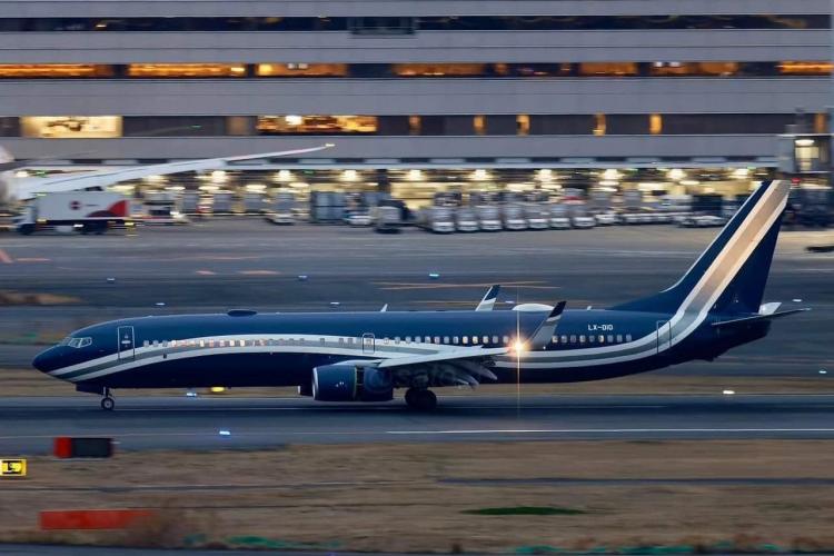 Vizita lui Iohannis în Japonia cu avionul de lux a costat 350.000 de euro. România nu are niciun avion oficial