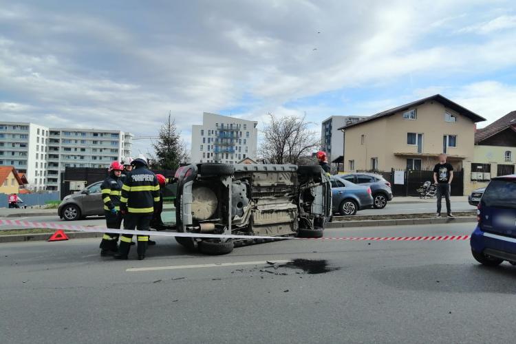 ”Cum Doamne reușesc?” - Accident pe Calea Turzii din Cluj-Napoca - FOTO 