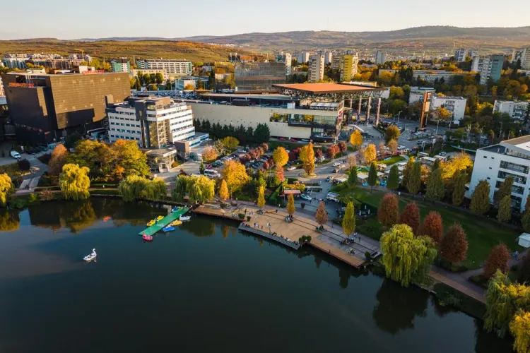 IULIUS a semnat un parteneriat cu IFC, pentru decarbonizarea portofoliului său real estate și atingerea țintei de net-zero emisii - FOTO