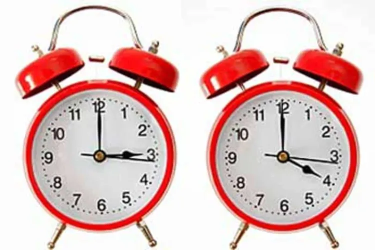 Ora de vară 2023! Când vom da ceasul înainte și ziua va fi mai lungă