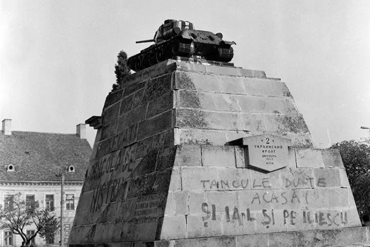 Monument controversat, pe care clujenii nu l-au iubit niciodată. Unii cred că nu trebuia să fie mutat! - FOTO