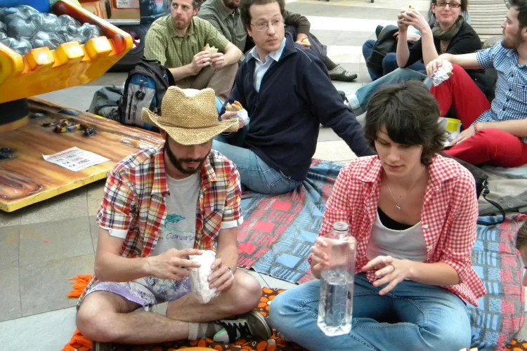 Protest in Polus Center fata de distrugerea Parcului Feroviarilor: Am venit "acasa" la Paszkany sa protestam - VIDEO si FOTO